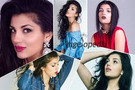 Farah Qureshi's Instagram, Twitter & Facebook