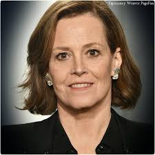 Oct 16, 2020 · sigourney weaver net worth and salary: Beautiful Sigourney Weaver 2020 Sigourney Weaver Sigourney Glamorous Hair