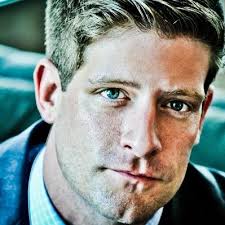 What's up social media,