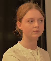 Rezension der "Hexenjagd"-Aufführung am Hansenberg ° Internatsschule  Schloss Hansenberg