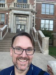 Andrea Diggs's Instagram, Twitter & Facebook