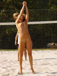 Nudist Volley Ball - 40 photos