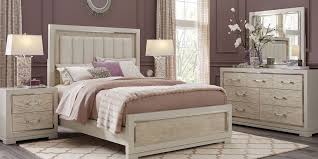 Rich in character, and refined in styling, the crawford collection offers uniquely crafted case pieces for the true furniture enthusiast. Cindy Crawford Home Bel Air Ivory 5 Pc King Panel Bedroom Rooms To Go