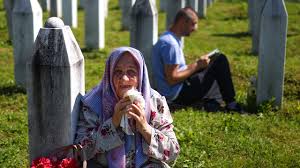 Thousands mark 1995 Srebrenica genocide ...