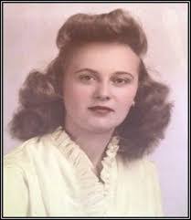 Alona Snowden's Instagram, Twitter & Facebook