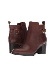In 1968 he founded polo fashions and later created thepower suit in the early 80's. Ralph Lauren Ginelle Shoes
