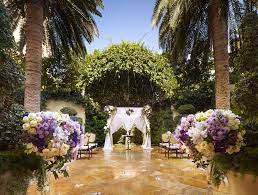 The Primrose Courtyard At Wynn Las Vegas Framed By A Canopy Of Trees And Lush Greenery The Las Vegas Wedding Venue Vegas Wedding Venue Las Vegas Weddings