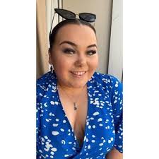 Sandra Shand's Instagram, Twitter & Facebook