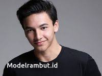 Gaya rambut pria yang akan trend 2020 ganteng maksimal via www.infoopas.com. Gaya Rambut Selebritis Pria Indonesia Gaya Rambut