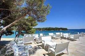 Discover the area's water adventures with scuba diving. Biograd Na Moru Crvena Luka Hotel Resort 4 Akcija 15 Mondo Travel