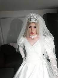 👰💍 Stunning young crossdresser bride 