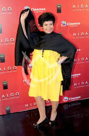 Posteriormente, evaristo olmos, el primo del padre de margarita se entera de la situación de su familia y los invita a vivir a su casa en la ciudad de méxico. Mezcalent La Tarabilla