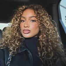 Indira Jiménez (indirajimnez)