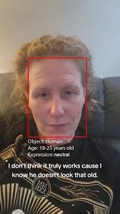 Hillary Randall (@foxymoxylady)