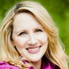 Melinda Pullen's Instagram, Twitter & Facebook