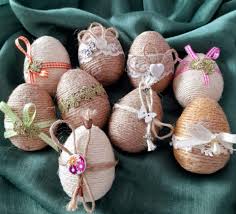 Echipa fotomania oferă de peste 6 ani servicii de imprimare pentru poze și imagini pe o gamă largă de materiale. Ou De Paste 8 Cm Decorat Cu Sfoara Si Accesorii Festive