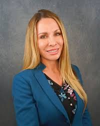 Lori Eisler's Instagram, Twitter & Facebook