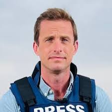 Sam Henneberry's Instagram, Twitter & Facebook