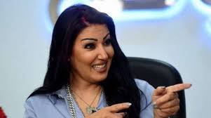 «حبيبي، لقد حالفك الحظ لأنك تتأرجح مع الأفضل، وأنا جشع»، وظن البعض أنها ارتبطت ودخلت في علاقة عاطفية. ØµÙˆØ± Ø³Ù…ÙŠØ© Ø§Ù„Ø®Ø´Ø§Ø¨ ØªØ«ÙŠØ± Ø§Ù„Ø¬Ø¯Ù„ Ø¨Ø£Ø­Ø¯Ø« Ø¥Ø·Ù„Ø§Ù„ØªÙ‡Ø§ Ù…ÙˆÙ‚Ø¹ Ø§Ù„ØªØ±Ù†Ø¯ Ø§Ù„Ø¹Ø±Ø¨ÙŠ