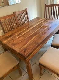 Rustic Acacia Wood Dining Table And Six Chairs With Cream Seats From Next Derevyannyj Obedennyj Stol Obedennye Stoly