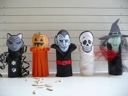 Des petits personnages d'halloween avec ce corbeau et cette momie la magie du recyclage de rouleau de papier toilette, c'est qu'on peut en faire des accessoires utiles. Que Peut On Faire Avec Un Rouleau Papier Toilette