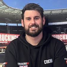 Chris Redburn's Instagram, Twitter & Facebook