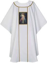 If you measure 39.50 to 40 bust and 15 neck recommended: Divine Mercy Clergy Chasuble Vestment Clergy Apparel Church Robes
