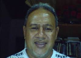 Does keeping the 10 commandments make one righteous?