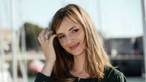 Pour les articles homonymes, voir tanguy. Louise Bourgoin Qui Est Son Compagnon Tanguy Destable Qui Lui A Fait Oublier Julien Dore Gala