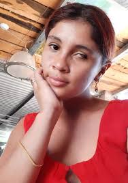 45TVinforma -- Matan con arma blanca a una mujer en el interior de una  fábrica de ladrillos en Tocoa, Colón. La víctima fue identificada como  Lucía Teresa Villanueva.