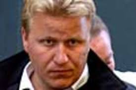 Hotade döda Siba-direktör