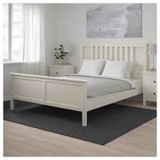 Hemnes Bettgestell Weiss Gebeizt Ikea Deutschland In 2020 Bettgestell Schlafzimmermobel Und Verstellbare Betten