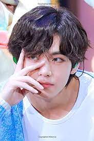 Große auswahl neuer und gebrauchter bts v online entdecken bei ebay. V Bts Notebook Stan Kim Tae Hyung Journal For Bts Fans Girls Kpop Bts Lovers 6 X 9 In Stan K Pop Amazon De Bucher