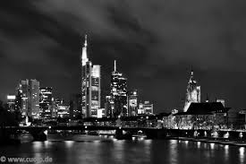 The black and white viewing filter, or the pair of sunglasses trick, will really help speed up that process. Black White Skyline Foto Bild Deutschland Europe Hessen Bilder Auf Fotocommunity