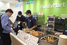 Namun, kusangka panas sampai ke petang rupanya hujan ditengah hari.cewahh berperibahasa pulak admin. Japanese Convenience Store Chain Familymart Halal Certified In Malaysia Nna Business News Malaysia Food