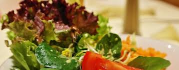 Salat von rucola lollo rosso mit riesenbohnen, oliven und kapern. Lollo Rosso Rezept Auf Kochjournal At