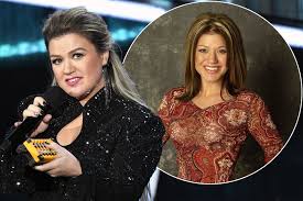 Kelly is also a strong believer in god. Kelly Clarkson Celebs Were Really Mean After American Idol