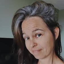 Natasha Gridley is giving us all the craft room goals with this beautiful  setup! ❤️