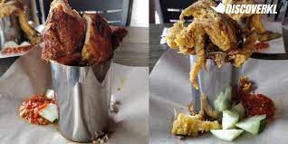 Nasi kukus ayam berempah sempoiii masakan paling sempoiii tapi menyelerakan lagi mengenyangkan, insyaallah. Seri Keningau Shah Alam Restaurant Nasi Kukus Tonggek
