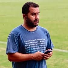 eʁˈnɐ̃niʃ), is a brazilian professional footballer who plays as a central or attacking midfielder. Bruno Lima Unollima Twitter