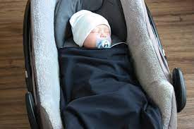 In meinem heutigen beitrag stelle ich euch das schnittmuster zur verfügung und beschreibe schritt für schritt. Anleitung Baby Einschlagdecke Nahen Mit Schnittmuster