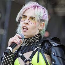 Dorian electra fridkin gomberg (born june 25, 1992) is an american singer, songwriter, and performance artist. Musik Von Dorian Electra Alben Lieder Songtexte Auf Deezer Horen