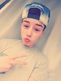 Celina Weber (@cnvr__)