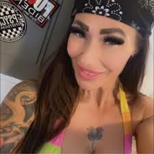 🏆24/7 access to the BEST gym in Vegas — pool, 400+ classes, training, and  more.