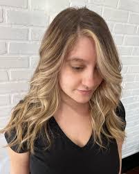 Hallie Barton's Instagram, Twitter & Facebook