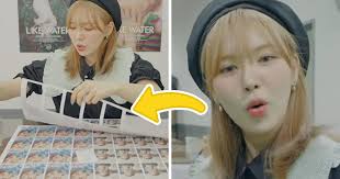 Like water (photobook version) jetzt probehören und portofrei für 22,99 euro kaufen. Here S How K Pop Album Photocards Are Made Assembled Behind The Scenes With Red Velvet S Wendy Koreaboo