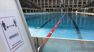 Immerhin findet das schulschwimmen in dem kleinen bundesland weiterhin statt. Freibader In Berlin Offnen Nach Corona Zwangspause Allerdings Mit Neuen Regeln Rbb24