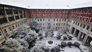 Bu kadar çeşitliliğe rağmen etkisini yitirmeyen i̇stanbul üniversitesi edebiyat fakültesi'nden bahsetmek istiyorum. Turk Dili Ve Edebiyati Kulubu On Twitter Bu Aksam Sizler Icin Istanbul Universitesi Edebiyat Fakultesi Nden Mezun Olmus Yazarlarimiz Ve Elestirmenlerimizi Tanitan Ufak Bir Tweet Serisi Hazirladik Buyurun Baslayalim Https T Co Bus5kow3ug