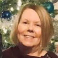 Robyn Walton's Instagram, Twitter & Facebook