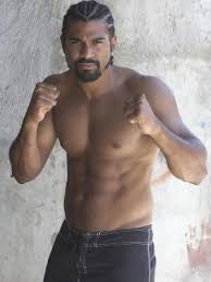 David deron haye (born 13 october 1980) is a british former professional boxer who competed from 2002 to 2018.he held multiple world championships in two weight classes, and was the first british boxer to reach the final of the world amateur boxing championships, where he won a silver medal in 2001. David Haye Boxing Record Professional Record Of David Haye